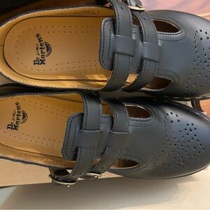 Like New Dr. Martens Mary Janes - 8065 Sz 9